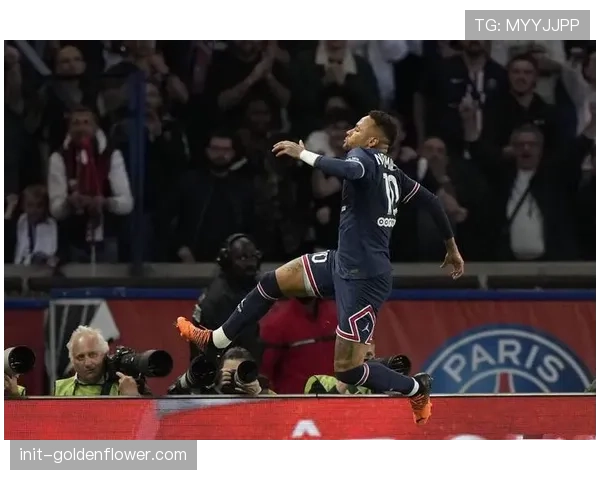 巴黎客场3-2险胜梅斯，创队史自然年胜场新纪录