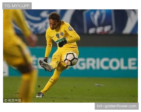 前巴黎圣日耳曼后卫阿尔杰里诺点评球队一月赛程 前巴黎圣日耳曼后卫阿尔杰里诺点评球队一月赛程