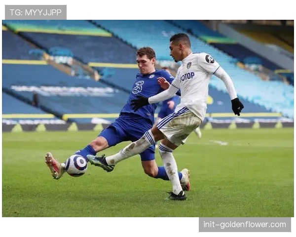 切尔西2-0领先利兹联,帕尔默传射建功 切尔西2-0领先利兹联,帕尔默传射建功